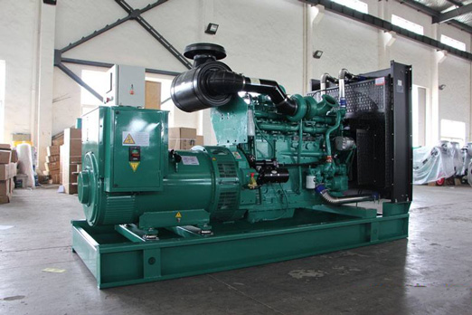 柳北320kw康明斯柴油发电车出租组图片 柳北320kw康明斯柴油发电车出租组图片